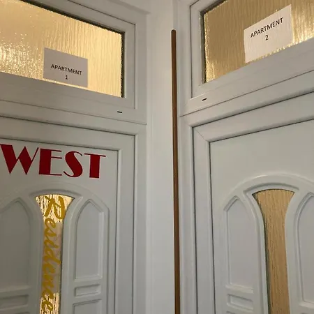 West * Будапешт